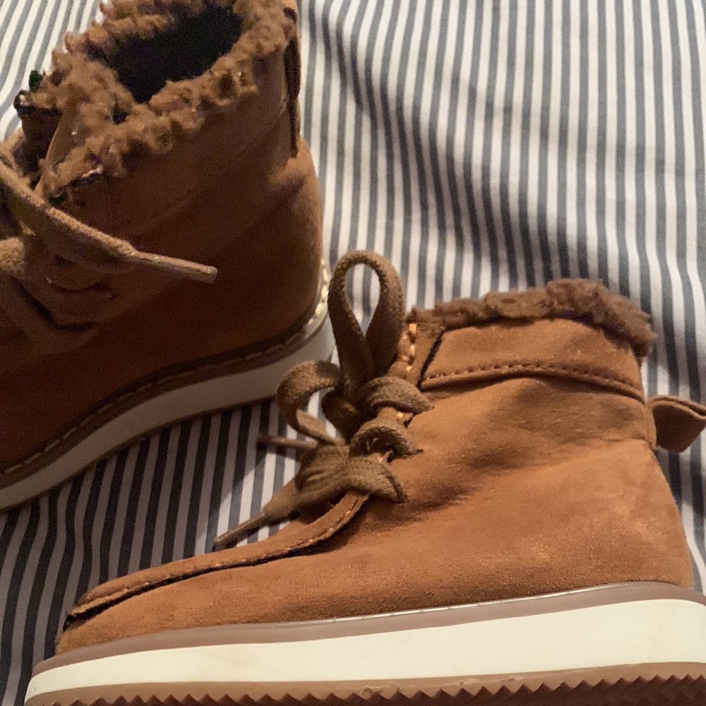 Baby size 9 chukka boots